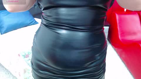 Vicky online show from 12-15-24, 04:37
