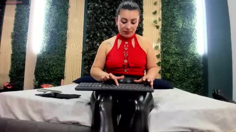 Snapshot of vickyjohnson1 chatting on 02-10-26, 09:08 Vicky online show from 02-10-26, 09:08