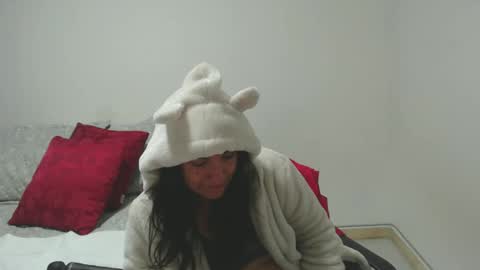 vickyjuice1 online show from 03-11-25, 04:07