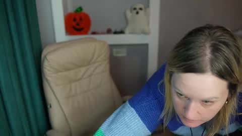 vickyrousi online show from 10-26-25, 08:53