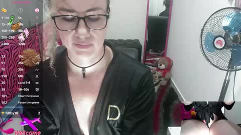 Snapshot of vickysexyx chatting on 11-03-25, 07:48 Valentina online show from 11-03-25, 07:48