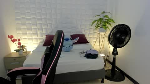 victoria online show from 02-16-26, 04:19