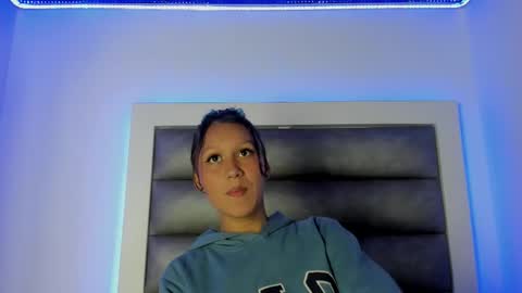 Victoria online show from 01-14-26, 07:41