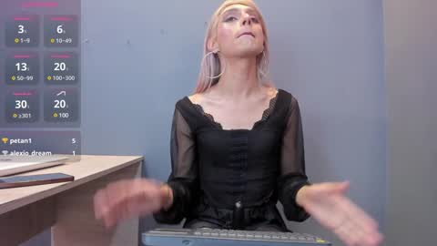 Snapshot of victoria_badgal chatting on 12-28-24, 11:59 Victoria online show from 12-28-24, 11:59
