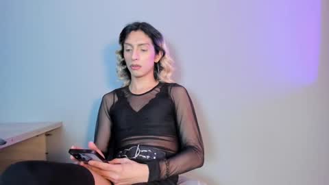 Snapshot of victoria_badgal chatting on 09-22-25, 04:53 Victoria online show from 09-22-25, 04:53