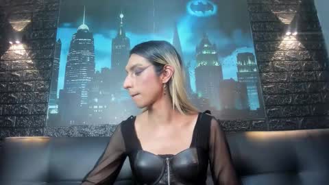 Snapshot of victoria_badgal chatting on 11-06-25, 09:37 Victoria online show from 11-06-25, 09:37