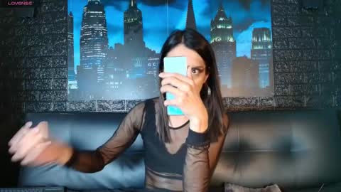 Snapshot of victoria_badgal chatting on 12-18-25, 08:26 Victoria online show from 12-18-25, 08:26