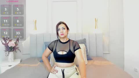 victoria  online show from 12-21-25, 12:12