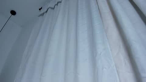 valentina online show from 10-19-25, 11:33