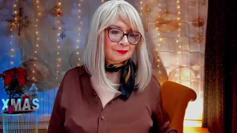 diorvictoria9 online show from 12-10-24, 07:32