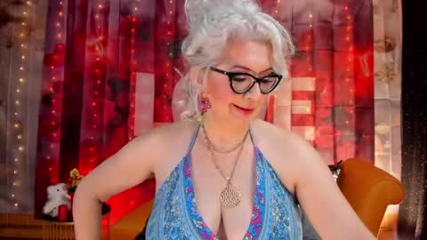 diorvictoria9 online show from 02-01-25, 08:26