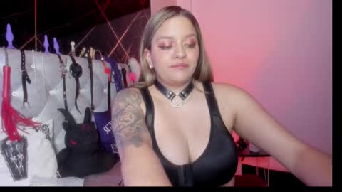 victoria_floyd1 online show from 09-20-25, 06:53
