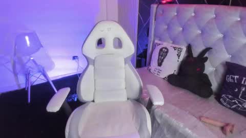 victoria_floyd1 online show from 11-29-25, 08:12