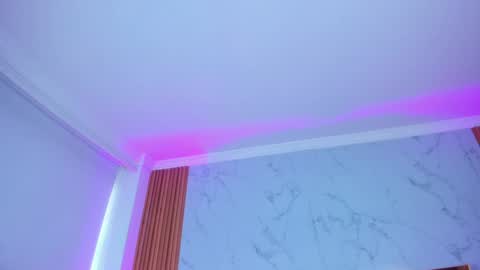 Snapshot of victoria_joliegb chatting on 12-11-24, 12:12 Victoria Lozano online show from 12-11-24, 12:12