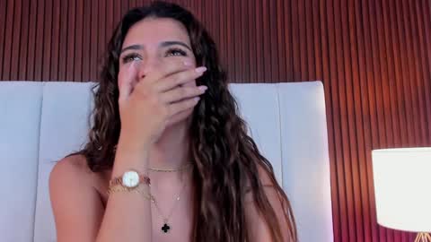 Snapshot of victoria_joliegb chatting on 01-30-25, 06:54 Victoria Lozano online show from 01-30-25, 06:54