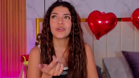 Snapshot of victoria_joliegb chatting on 02-15-25, 03:50 Victoria Lozano online show from 02-15-25, 03:50