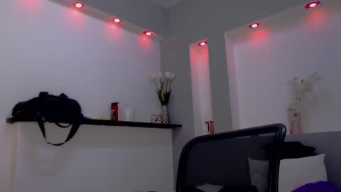 victoria_kitt online show from 09-08-25, 03:44