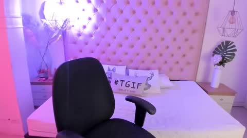 victoria_kitt online show from 10-13-25, 07:03