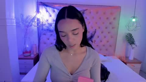 victoria_kitt online show from 10-23-25, 05:33