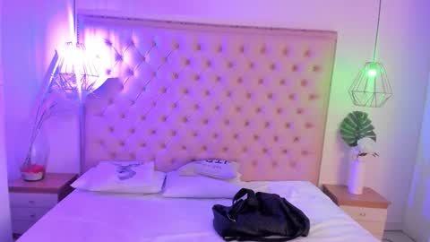 victoria_kitt online show from 11-17-25, 07:19