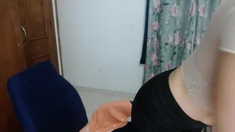 victoria online show from 11-22-25, 03:27