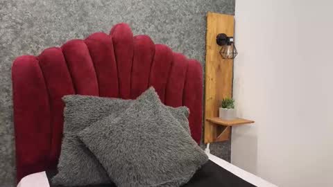 Vicky  online show from 10-21-25, 07:14