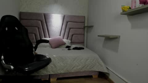 Vicky  online show from 11-03-25, 01:56