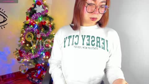 Snapshot of victoria_qq chatting on 12-15-24, 03:02 D A N I online show from 12-15-24, 03:02