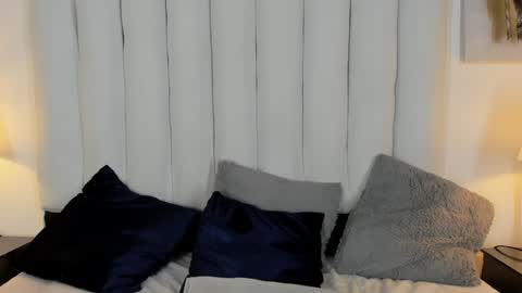 victoria_queen2 online show from 12-31-24, 04:06