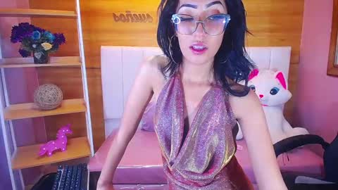 Victoria  online show from 02-08-25, 05:08