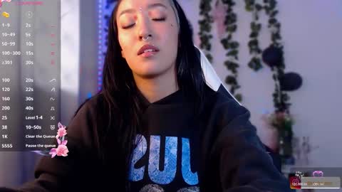 Victoria  online show from 02-26-26, 05:56