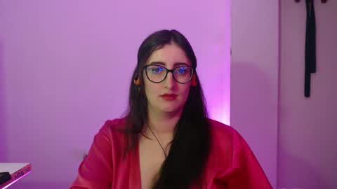 Victoria online show from 12-18-25, 08:37