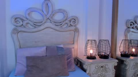 Snapshot of victoria_vallejo chatting on 12-14-24, 11:39 victoria  online show from 12-14-24, 11:39