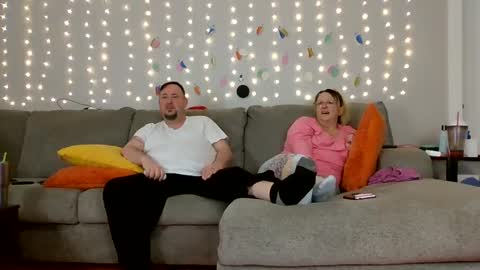 Victoria and Jesse online show from 12-21-24, 12:27