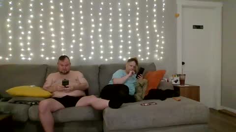 Victoria and Jesse online show from 10-11-25, 02:59