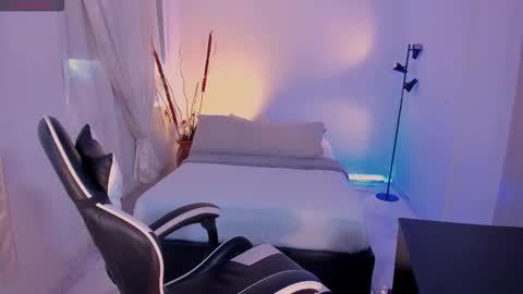 Victoria Levy online show from 09-21-25, 03:13
