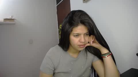 Snapshot of victorialg chatting on 10-14-25, 08:31 victorialg online show from 10-14-25, 08:31