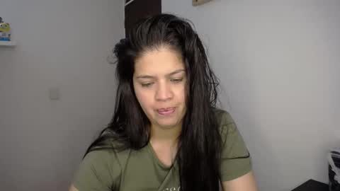 Snapshot of victorialg chatting on 12-17-25, 09:10 victorialg online show from 12-17-25, 09:10