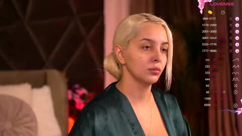 Snapshot of victoriamorrone chatting on 02-13-25, 10:02 Diddy online show from 02-13-25, 10:02