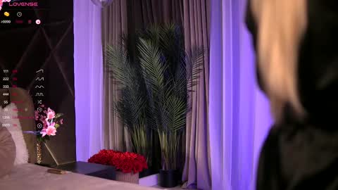 Snapshot of victoriamorrone chatting on 03-04-25, 04:27 Diddy online show from 03-04-25, 04:27