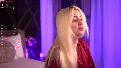 Snapshot of victoriamorrone chatting on 03-09-25, 04:16 Diddy online show from 03-09-25, 04:16