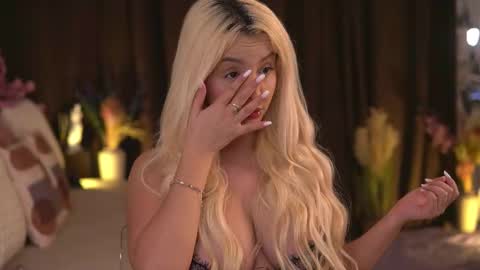 Snapshot of victoriamorrone chatting on 09-12-25, 12:22 Diddy online show from 09-12-25, 12:22