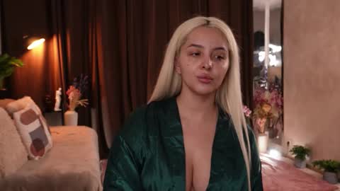 Snapshot of victoriamorrone chatting on 10-03-25, 06:16 Diddy online show from 10-03-25, 06:16