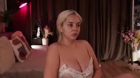 Snapshot of victoriamorrone chatting on 10-14-25, 06:20 Diddy online show from 10-14-25, 06:20