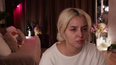 Snapshot of victoriamorrone chatting on 10-20-25, 06:30 Diddy online show from 10-20-25, 06:30