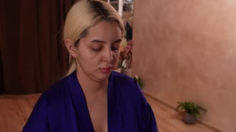 Snapshot of victoriamorrone chatting on 10-28-25, 07:27 Diddy online show from 10-28-25, 07:27