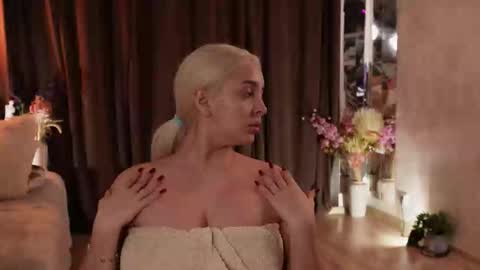 Snapshot of victoriamorrone chatting on 11-07-25, 07:36 Diddy online show from 11-07-25, 07:36