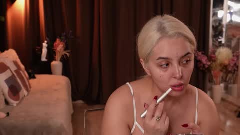 Snapshot of victoriamorrone chatting on 11-08-25, 09:46 Diddy online show from 11-08-25, 09:46