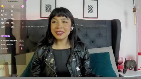 Snapshot of victoriaqueen7 chatting on 11-26-25, 03:29 victoria online show from 11-26-25, 03:29