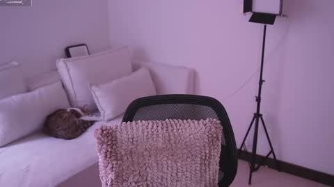 Victoria online show from 09-28-25, 04:45